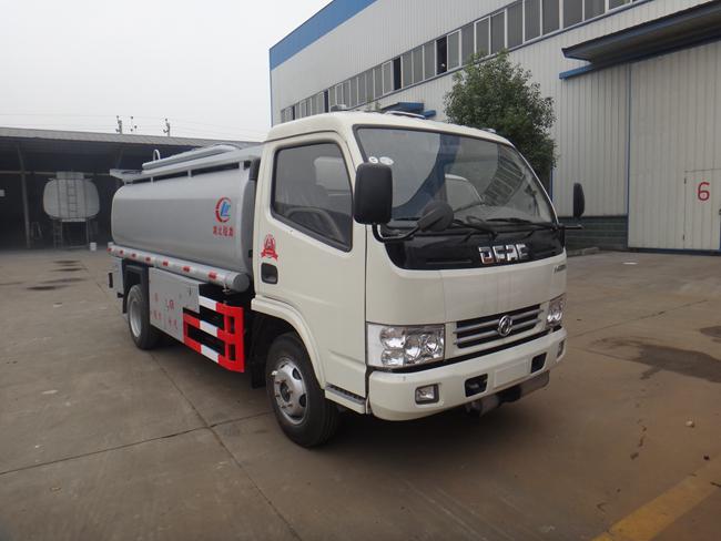東風(fēng)銳鈴油罐車圖片1
